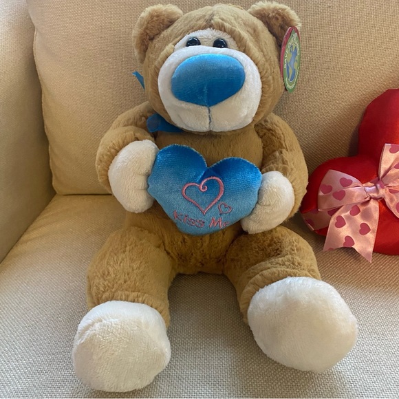 New Two Valentine’s Teddy Bears - Picture 10 of 10